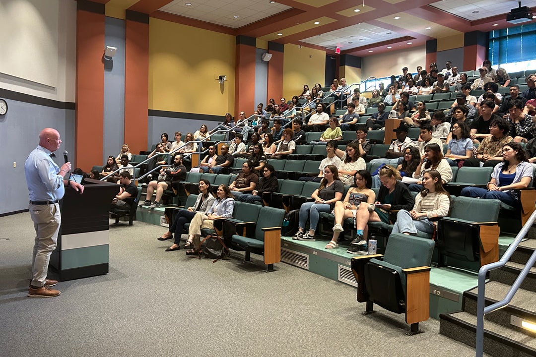 Natural Sciences, Engineering and OURI hosted a May 31 reception in Duncan Hall to welcome more than 180 undergraduate students who are participating in research programs across campus this summer